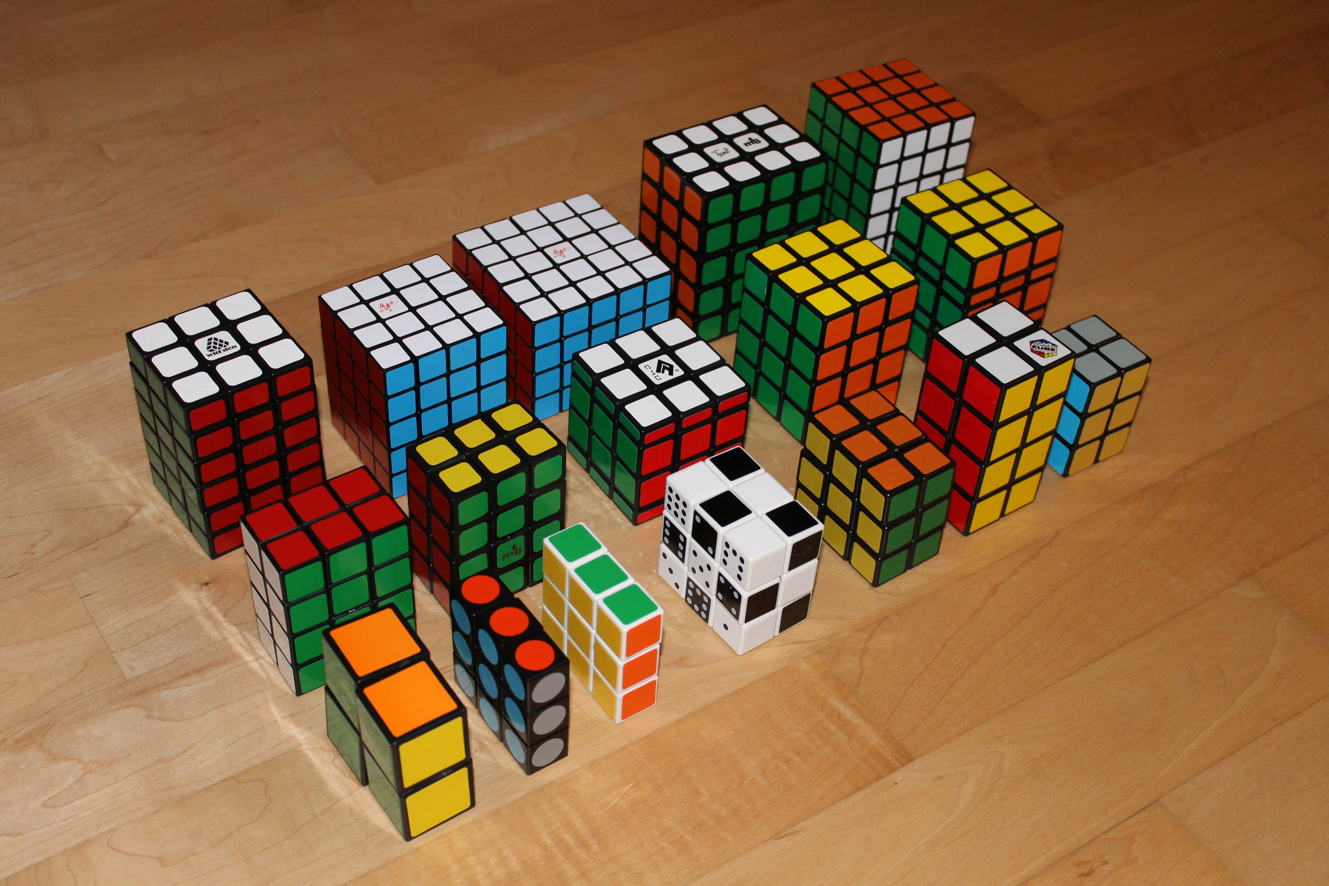 Игры типа кубиков. Кубик Рубика 1х1. Кубик рубик 1 на 1. Кубик Рубика 27х27. Рубик 1 1 1.